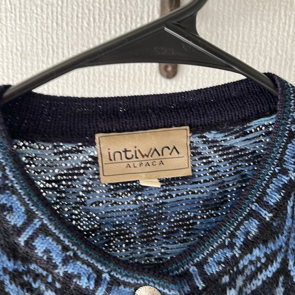 Women’s sweater - Picture 2 of 3